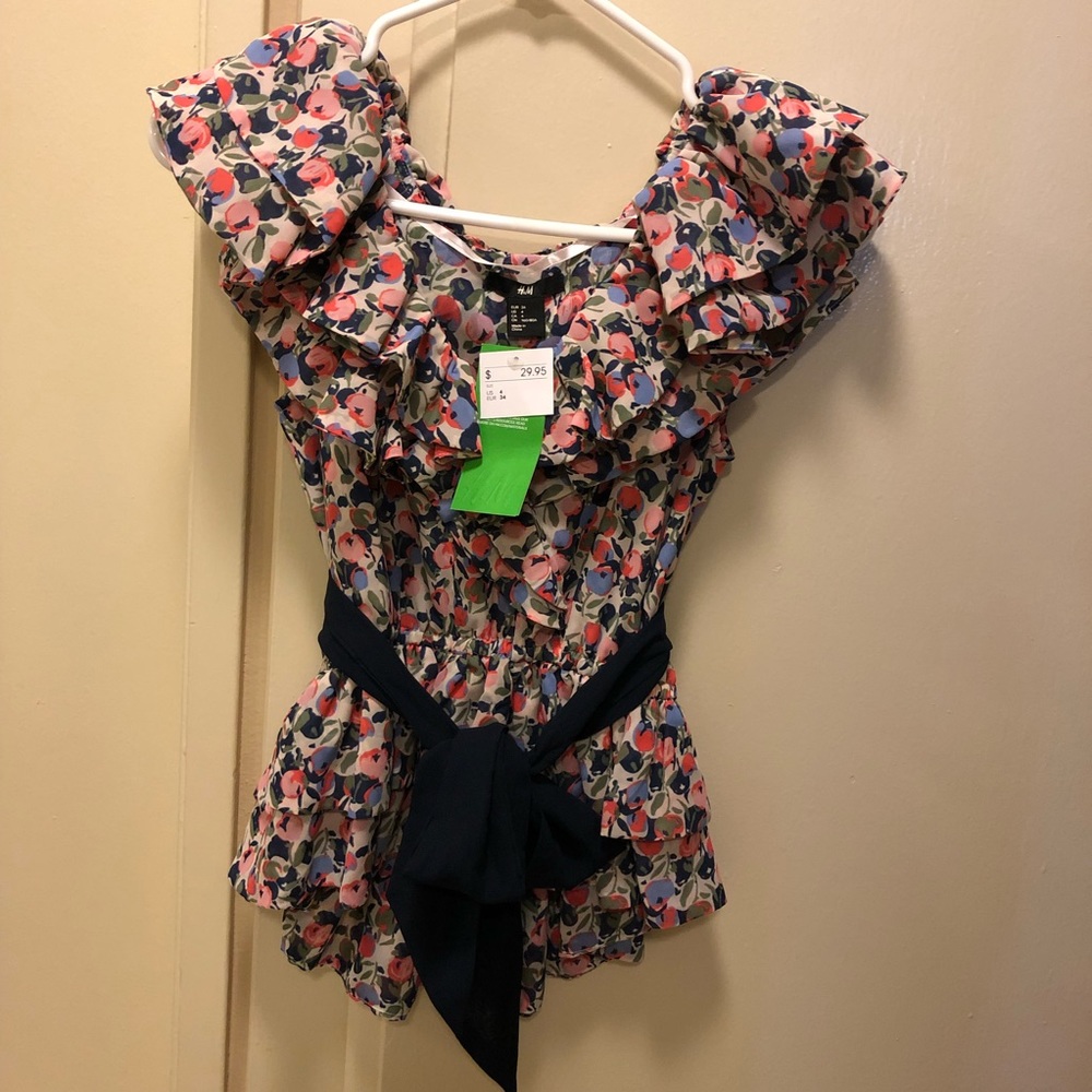H&M NWT floral top.